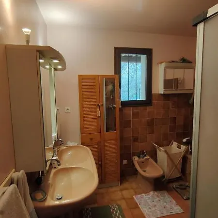 Chambre Dans Villa Le Chaffaut-Saint-Jurson Buitenkant foto